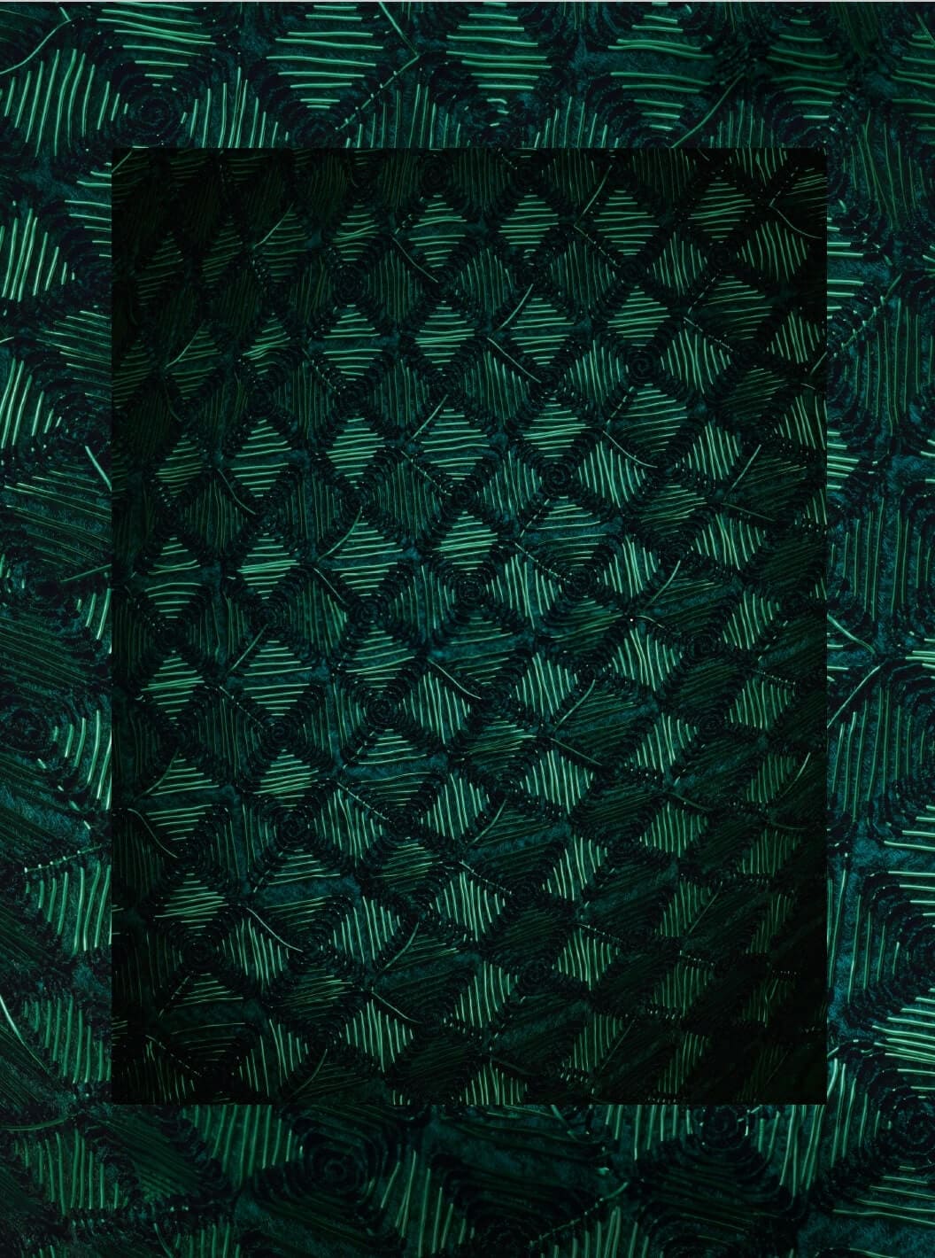 The secret of the tactile, intelligent surface lies in the woven-in pressure-sensitive sensors – a kind of electronic skin for the car’s interior.