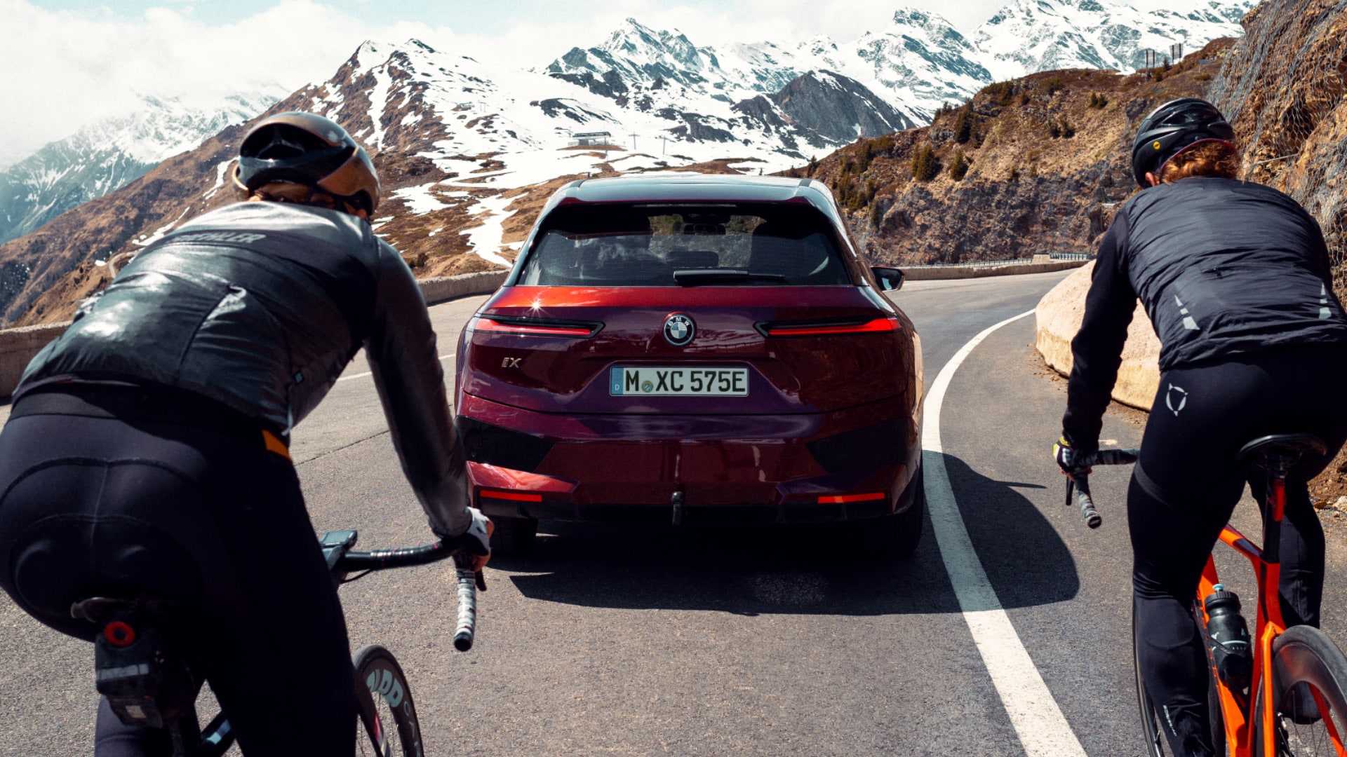 Electric sav, Bmw electric suv, Bike tour, Bike trip, Marie Wilke, Alps tour