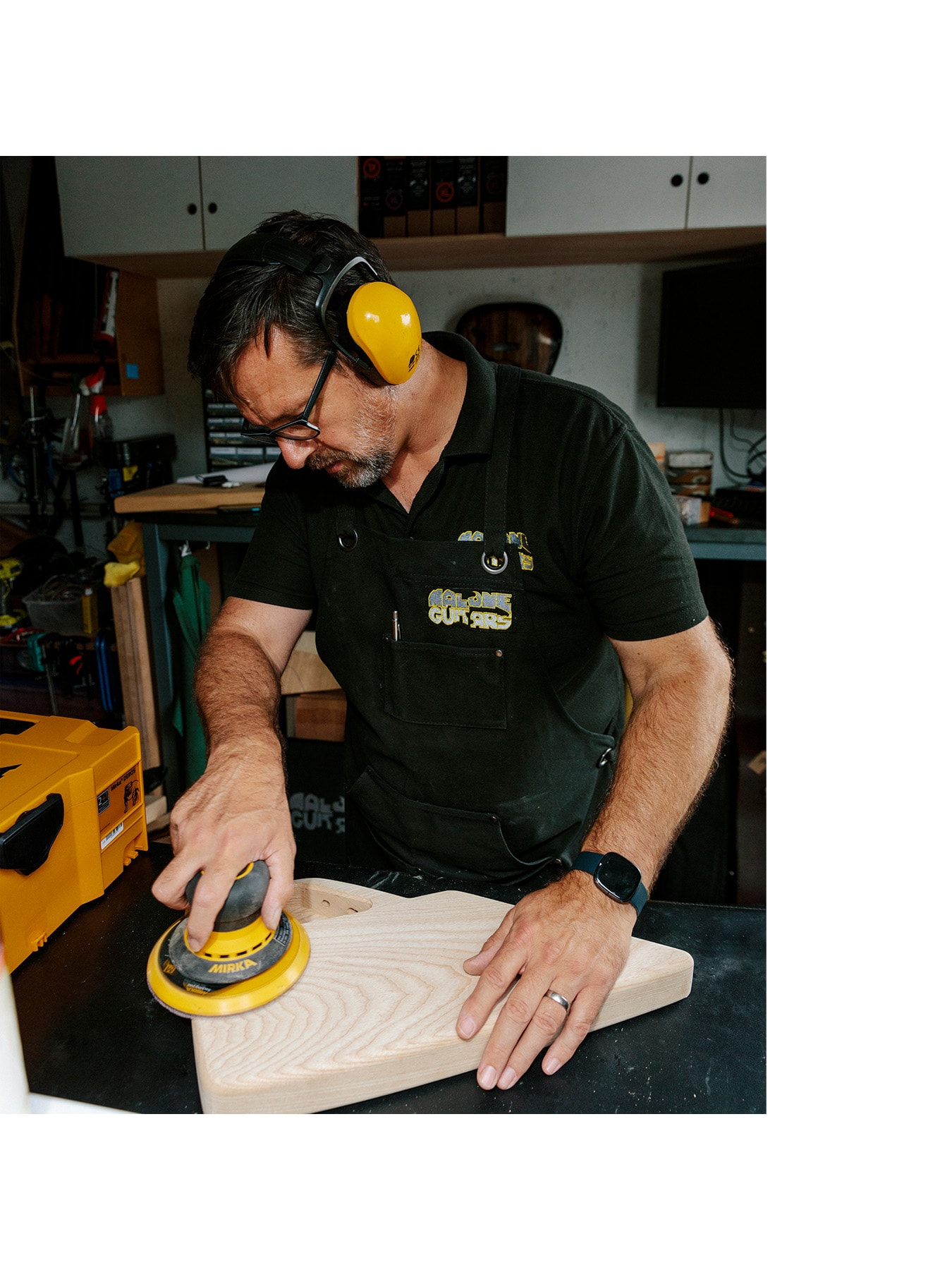 Ian Malone, a great guitar maker.