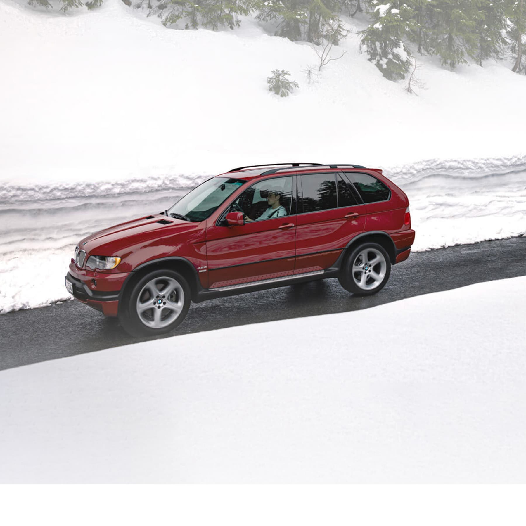 Age no issue: current BMW X5 meets its youngtimer forebear